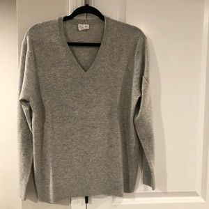 Club Monaco Cashmere VNeck Sweater.